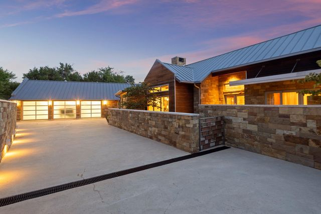 3504 Pack Saddle DR, Horseshoe Bay, TX 78657