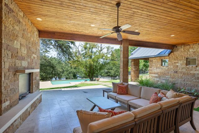 3504 Pack Saddle DR, Horseshoe Bay, TX 78657