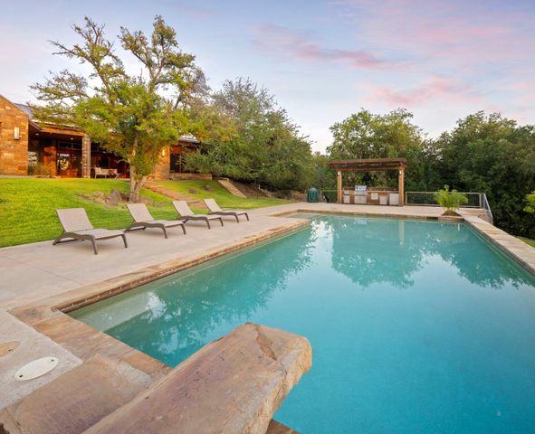 3504 Pack Saddle DR, Horseshoe Bay, TX 78657
