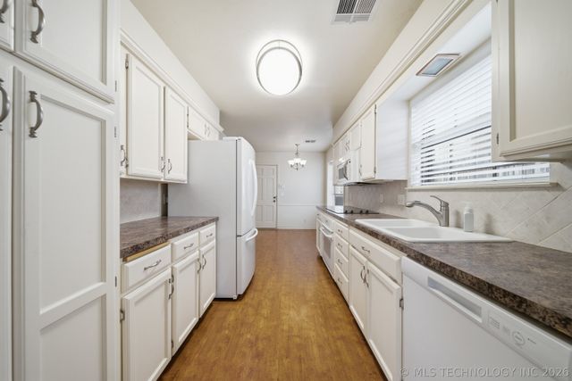 5728 E 62nd Street, Tulsa, OK 74136