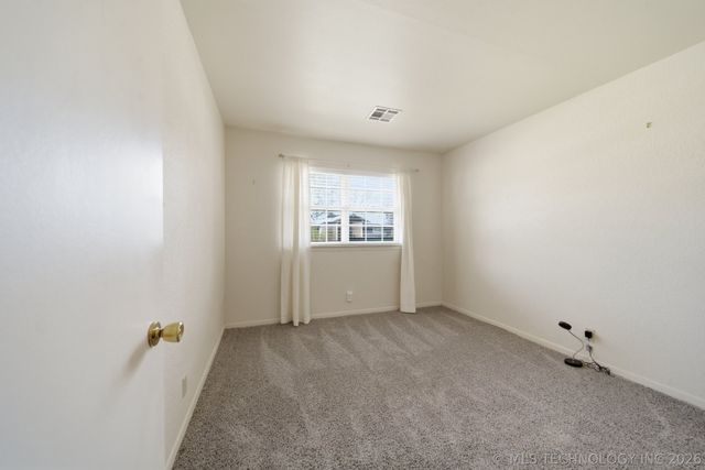 5728 E 62nd Street, Tulsa, OK 74136