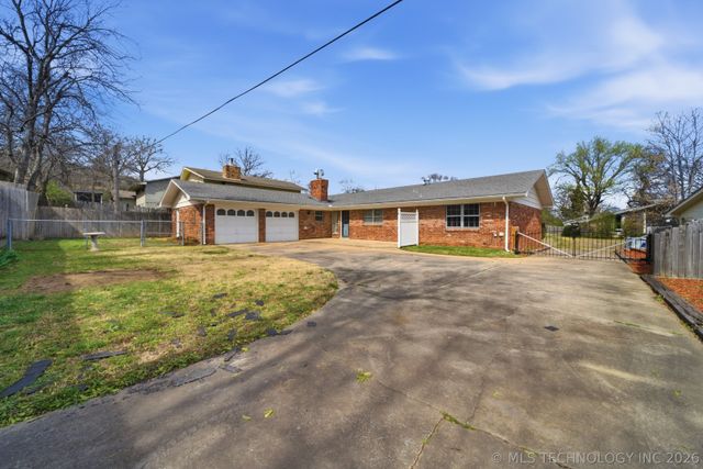 5728 E 62nd Street, Tulsa, OK 74136