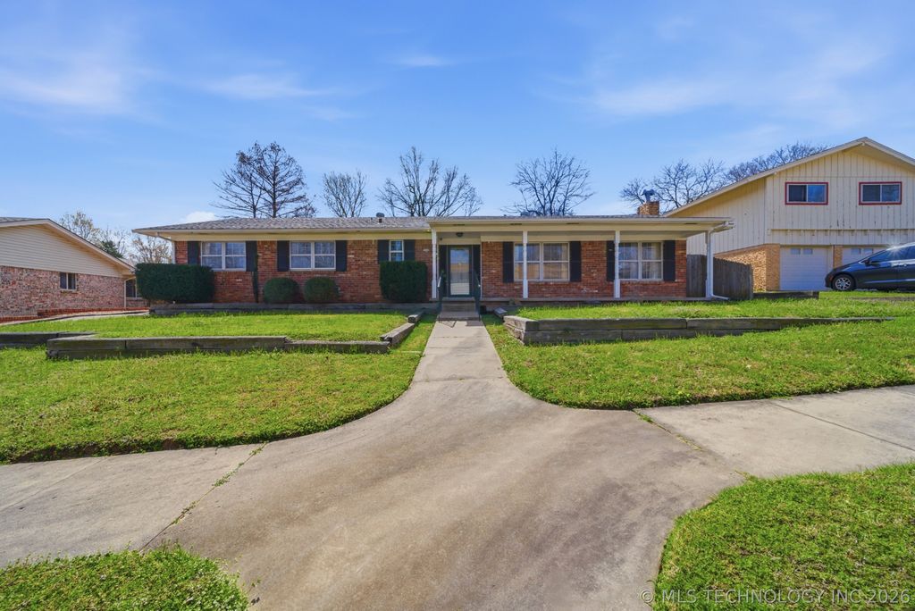 5728 E 62nd Street, Tulsa, OK 74136