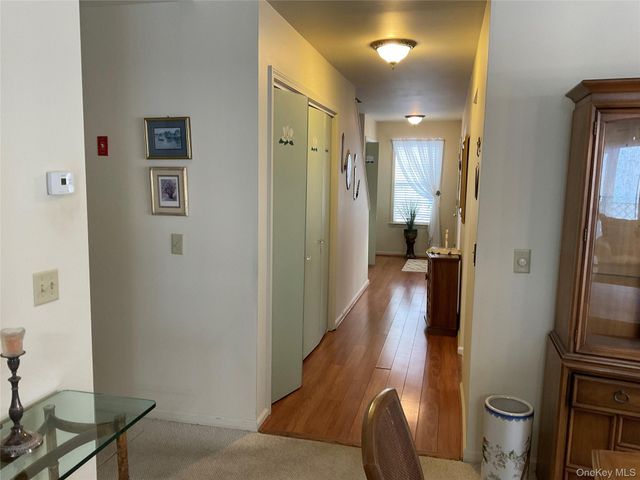 17 Tall Tree Lane, Poughkeepsie, NY 12601