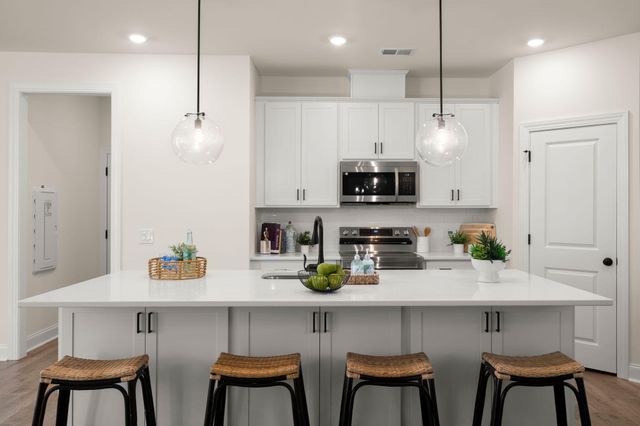 5706 Barbary Coast Road, Hollywood, SC 29449