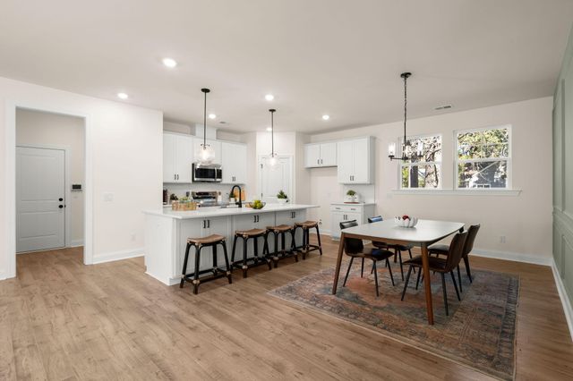 5706 Barbary Coast Road, Hollywood, SC 29449