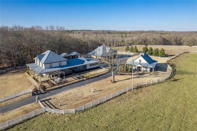 7527 Highway 326, Commerce, GA 30530