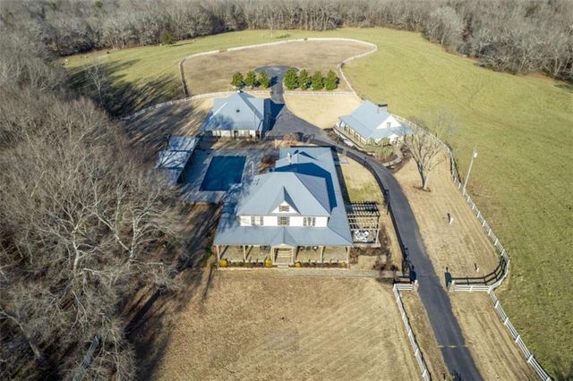 7527 Highway 326, Commerce, GA 30530