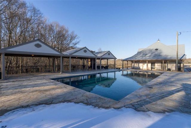 7527 Highway 326, Commerce, GA 30530