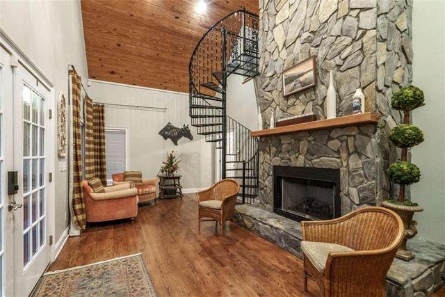 7527 Highway 326, Commerce, GA 30530