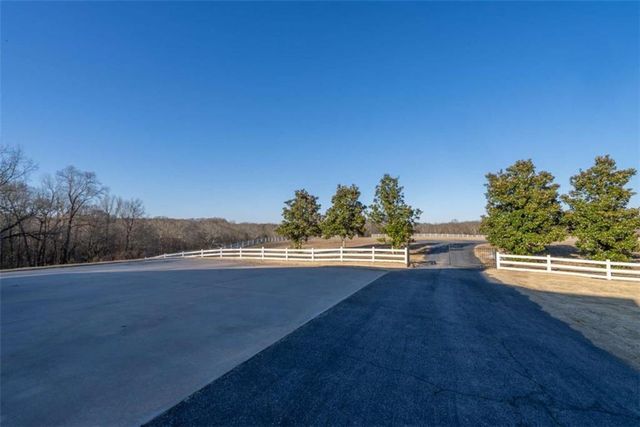 7527 Highway 326, Commerce, GA 30530