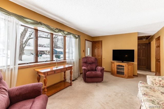 1715 Eddy Drive, North Tonawanda, NY 14120