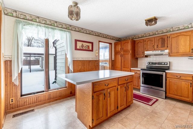 1715 Eddy Drive, North Tonawanda, NY 14120