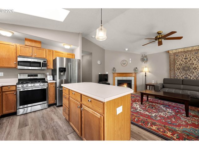 17308 Se 18TH St, Vancouver, WA 98683