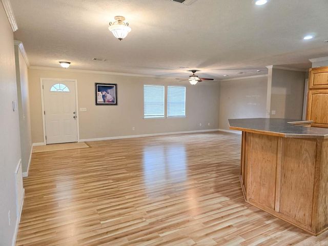 1103 Magnolia Ave, Mena, AR 71953