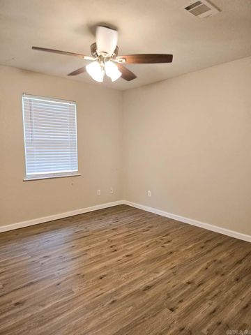 1103 Magnolia Ave, Mena, AR 71953