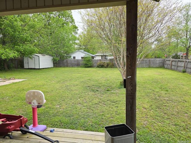 1103 Magnolia Ave, Mena, AR 71953