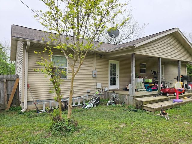 1103 Magnolia Ave, Mena, AR 71953