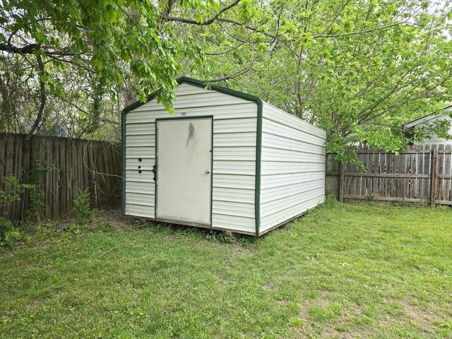 1103 Magnolia Ave, Mena, AR 71953