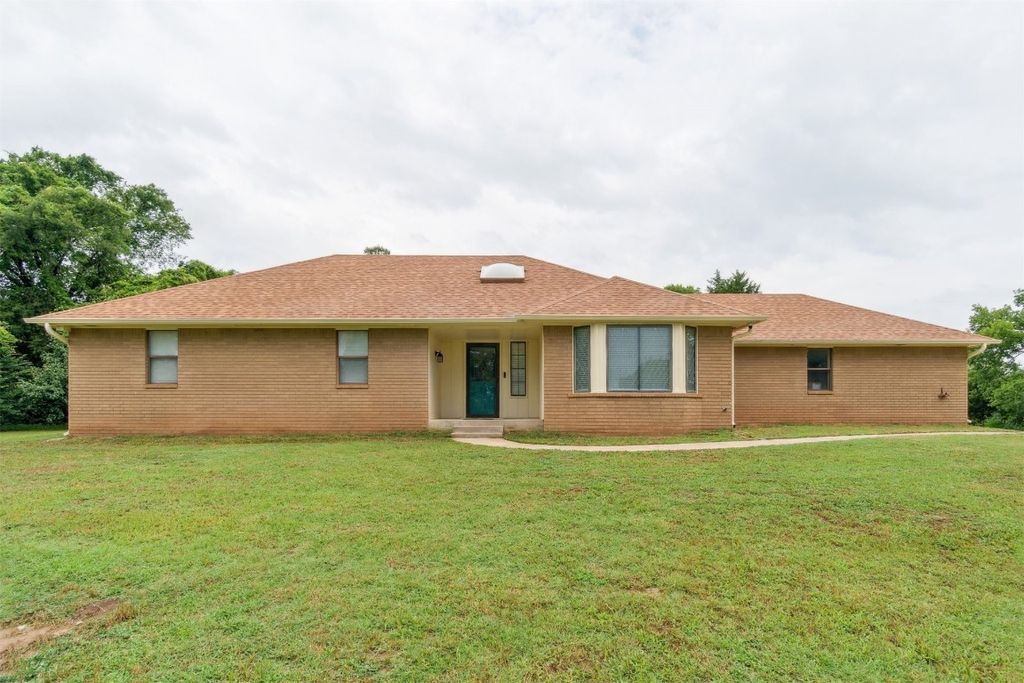 12073 N3540 Road, Seminole, OK 74868