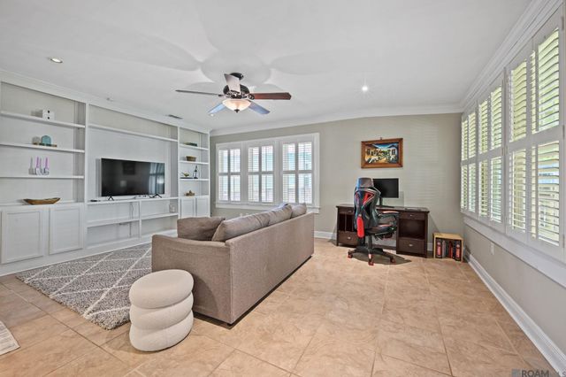 558 Ingleside Dr, Baton Rouge, LA 70806