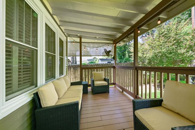 558 Ingleside Dr, Baton Rouge, LA 70806