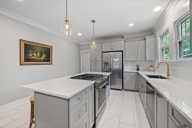 558 Ingleside Dr, Baton Rouge, LA 70806