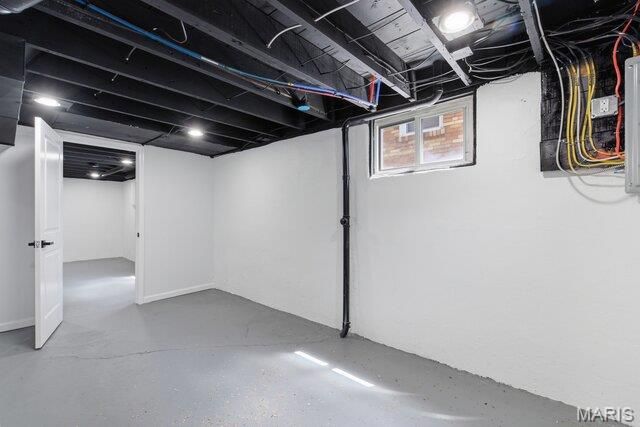 8524 Richard Avenue, University City, MO 63132