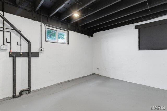 8524 Richard Avenue, University City, MO 63132