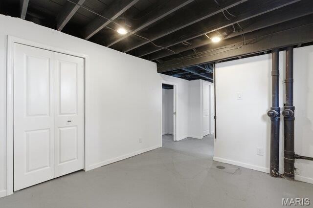 8524 Richard Avenue, University City, MO 63132