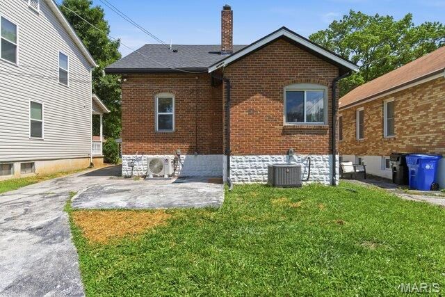 8524 Richard Avenue, University City, MO 63132