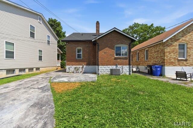 8524 Richard Avenue, University City, MO 63132