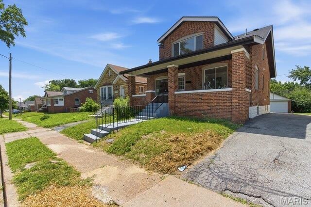 8524 Richard Avenue, University City, MO 63132