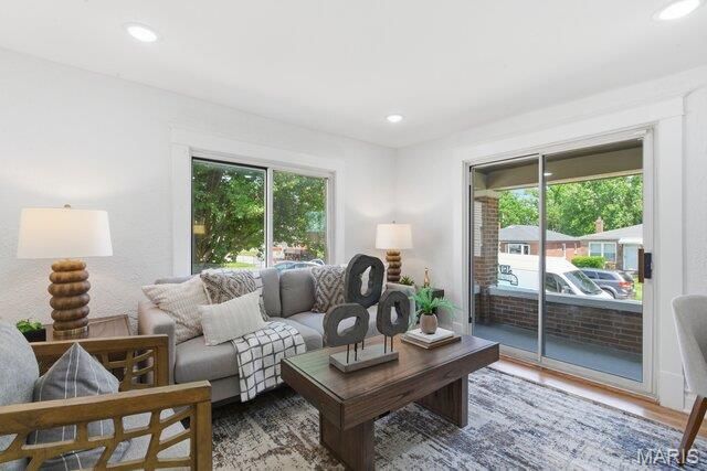 8524 Richard Avenue, University City, MO 63132