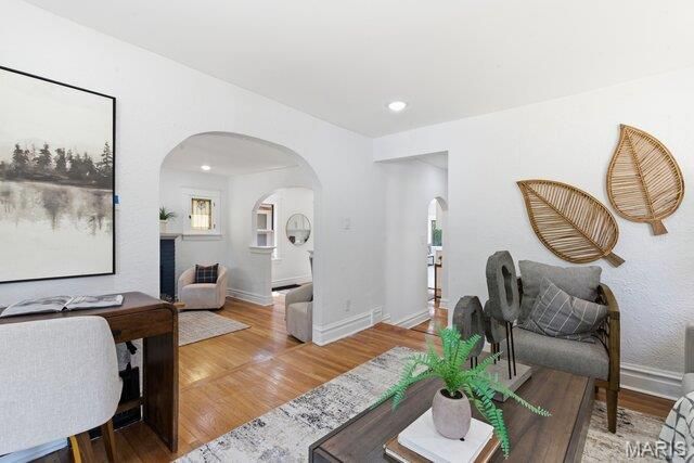 8524 Richard Avenue, University City, MO 63132