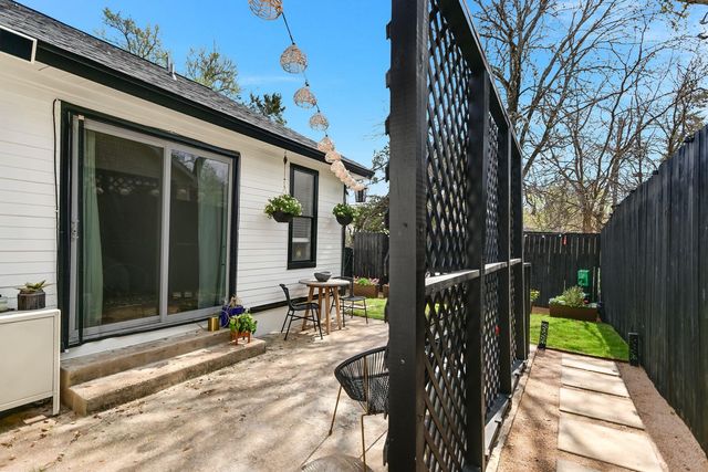 2605 Garrettson DR B, Austin, TX 78748