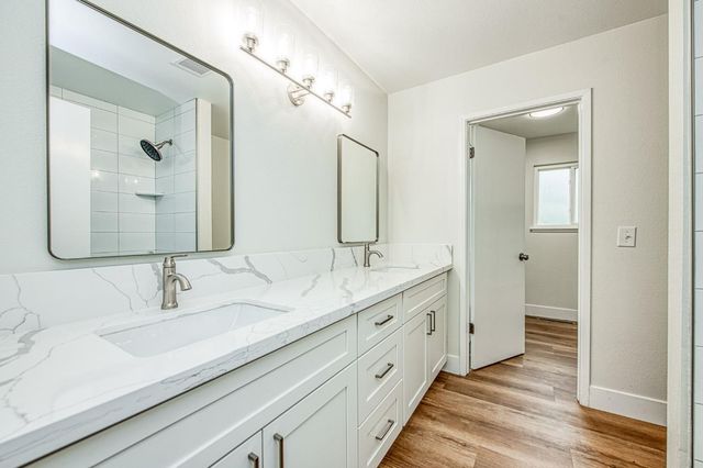 2058 W Vartikian Avenue, Fresno, CA 93711