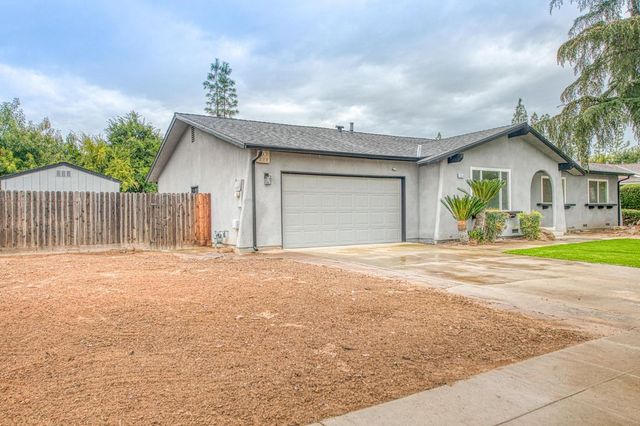 2058 W Vartikian Avenue, Fresno, CA 93711
