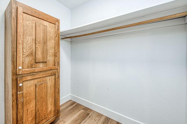 2058 W Vartikian Avenue, Fresno, CA 93711