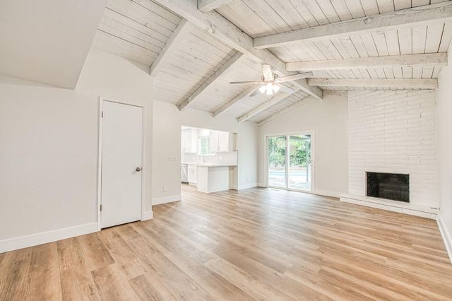 2058 W Vartikian Avenue, Fresno, CA 93711