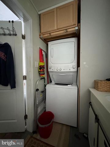 10105 AND 10085 MORGANTOWN RD, Newburg, MD 20664