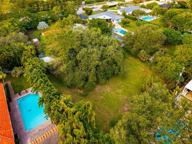 7901 SW 72nd Ave, Miami, FL 33143