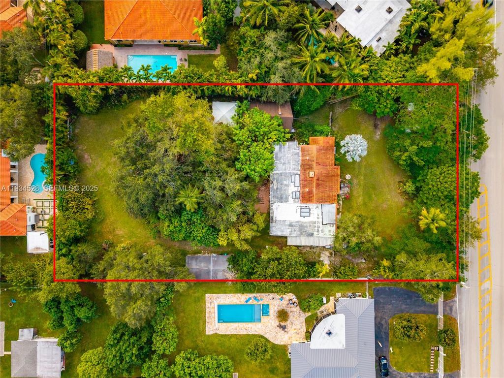 7901 SW 72nd Ave, Miami, FL 33143