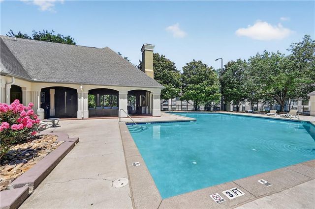 2657 Lenox Road NE H-110, Atlanta, GA 30324