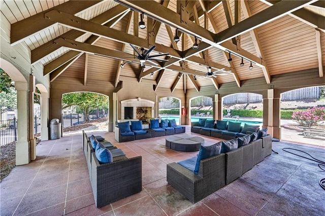 2657 Lenox Road NE H-110, Atlanta, GA 30324
