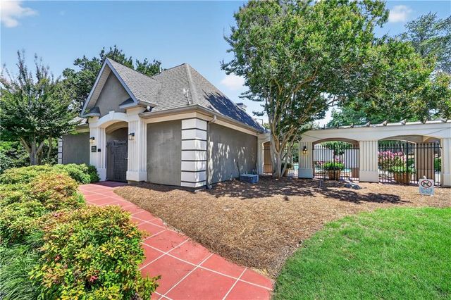 2657 Lenox Road NE H-110, Atlanta, GA 30324