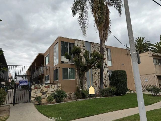 18315 Malden, Northridge, CA 91325