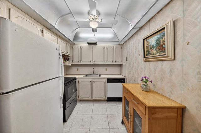 102 Newport F 102, Deerfield Beach, FL 33442