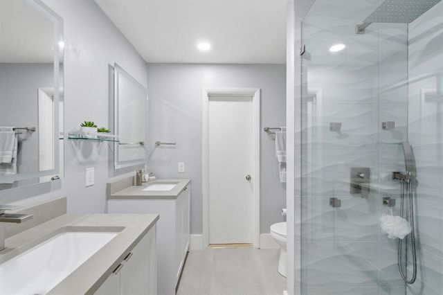 8386 Shadow Wood Boulevard, Coral Springs, FL 33071