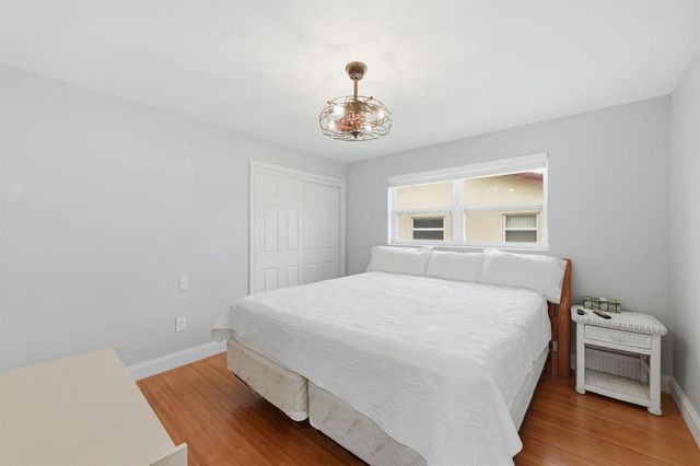 8386 Shadow Wood Boulevard, Coral Springs, FL 33071